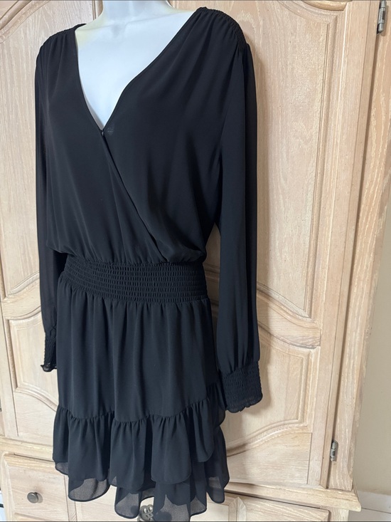 MICHAEL Michael Kors Dresses & Skirts - NEW MICHAEL Michael Kors Black Long-Sleeve Smocked Waist Tiered Dress